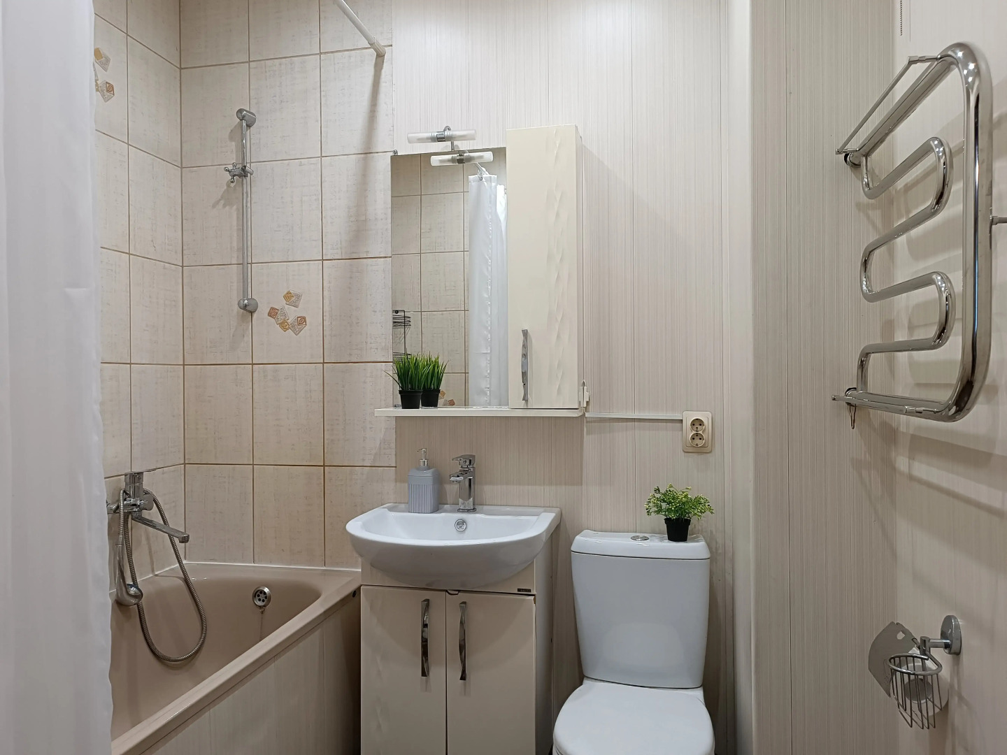 Апартаменты на Лакина 64