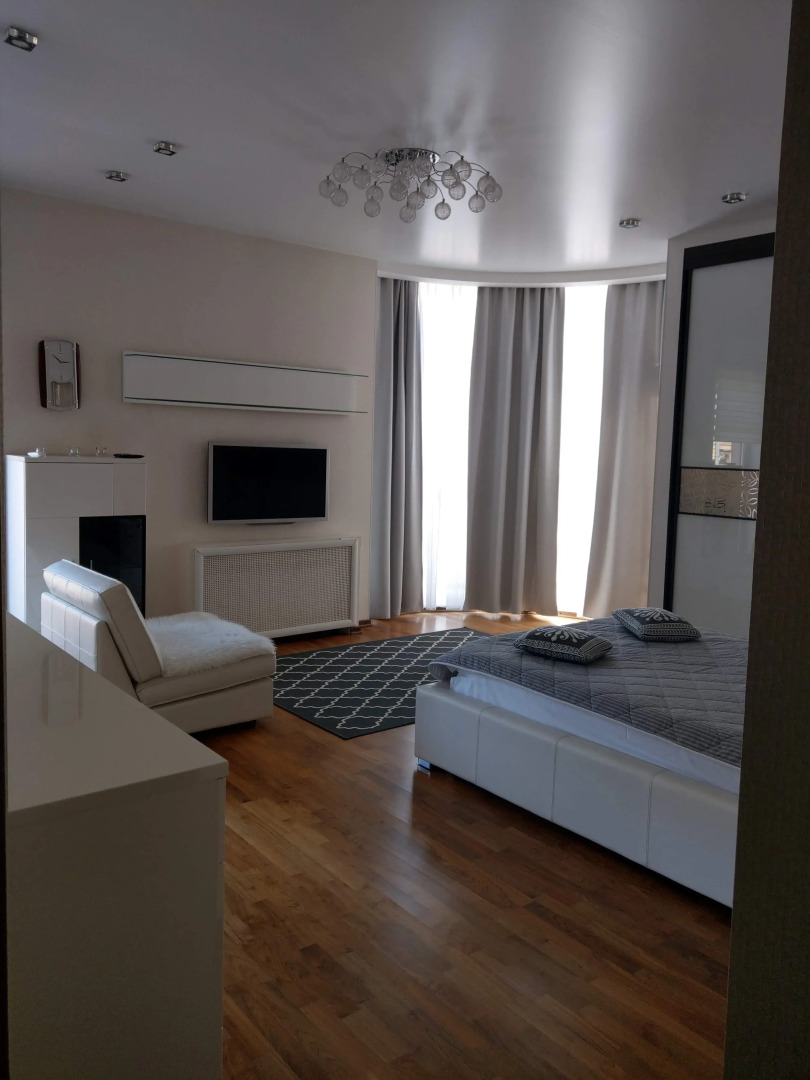 Апартаменты Светлые на Восстания