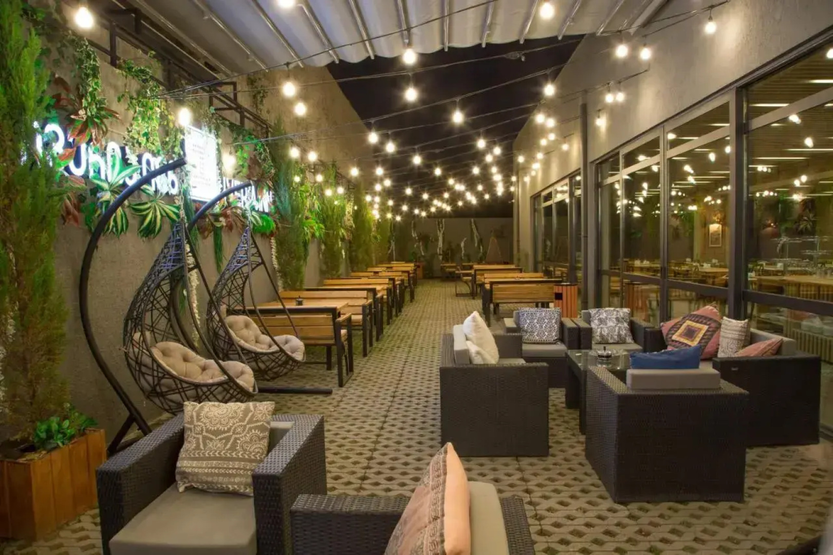 Отель Iveria Inn