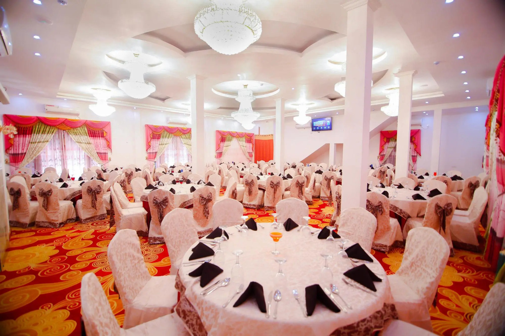 Отель White House