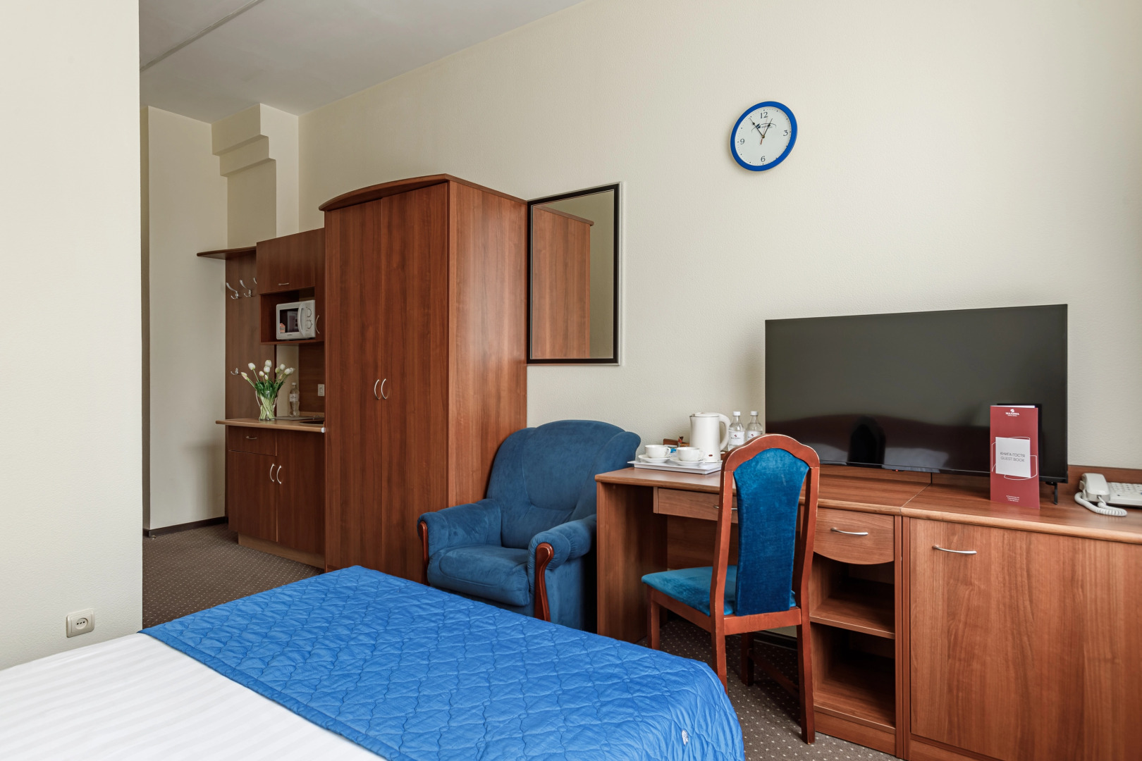 Отель Максима Ирбис