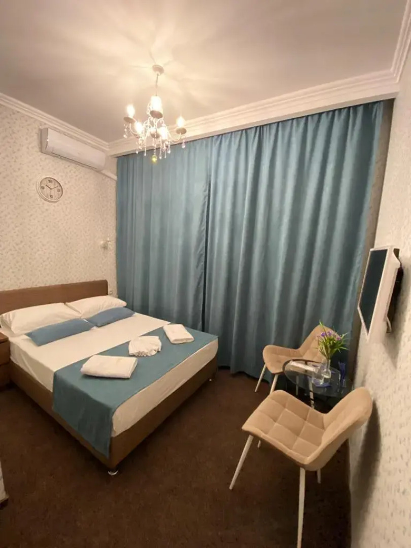 Отель Элитон