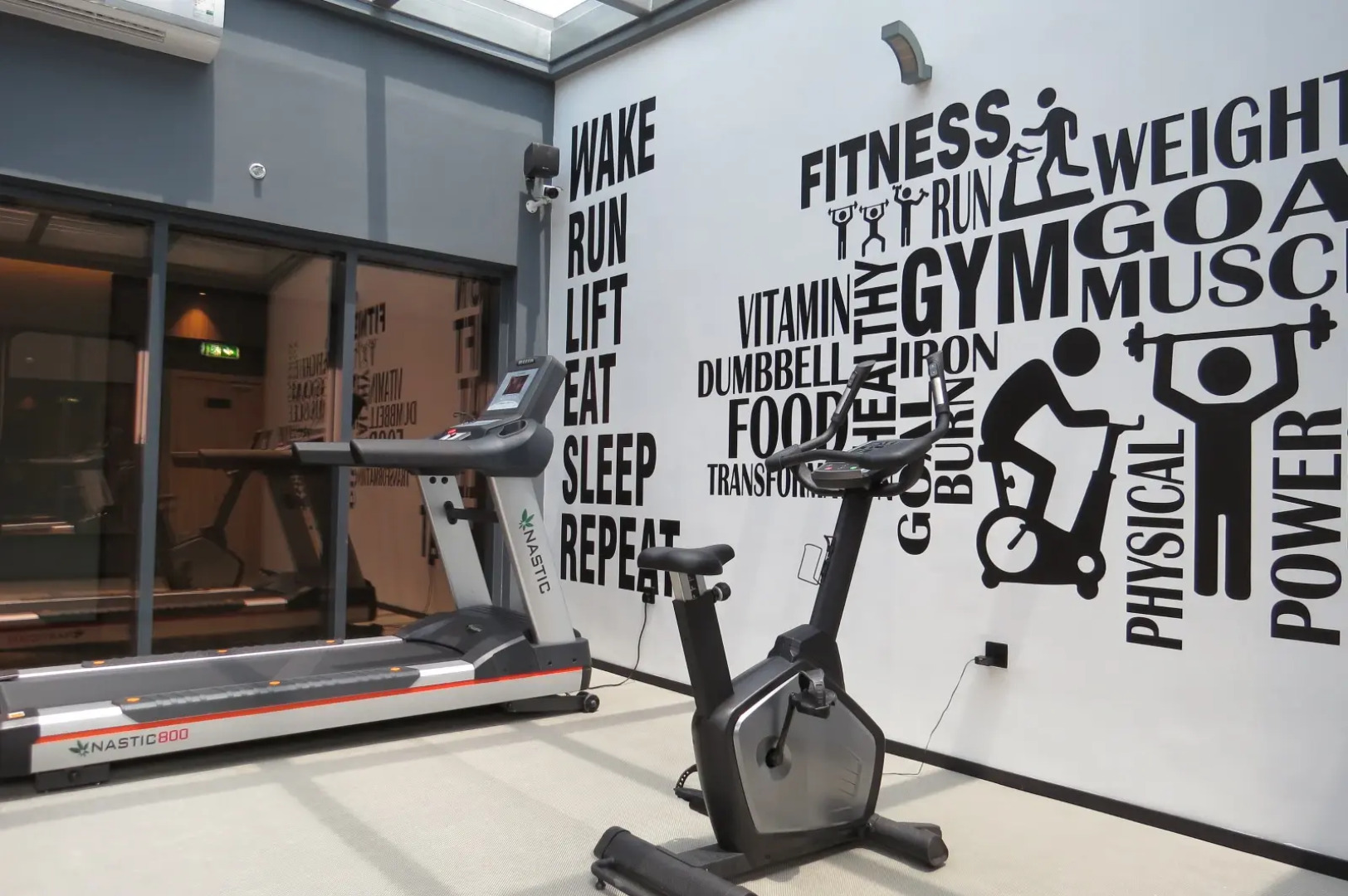 Отель Beach Walk