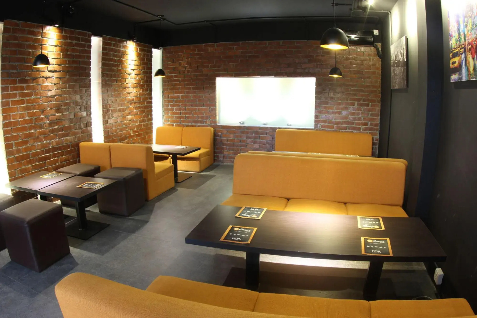 Отель Richmond Hotel & Suites