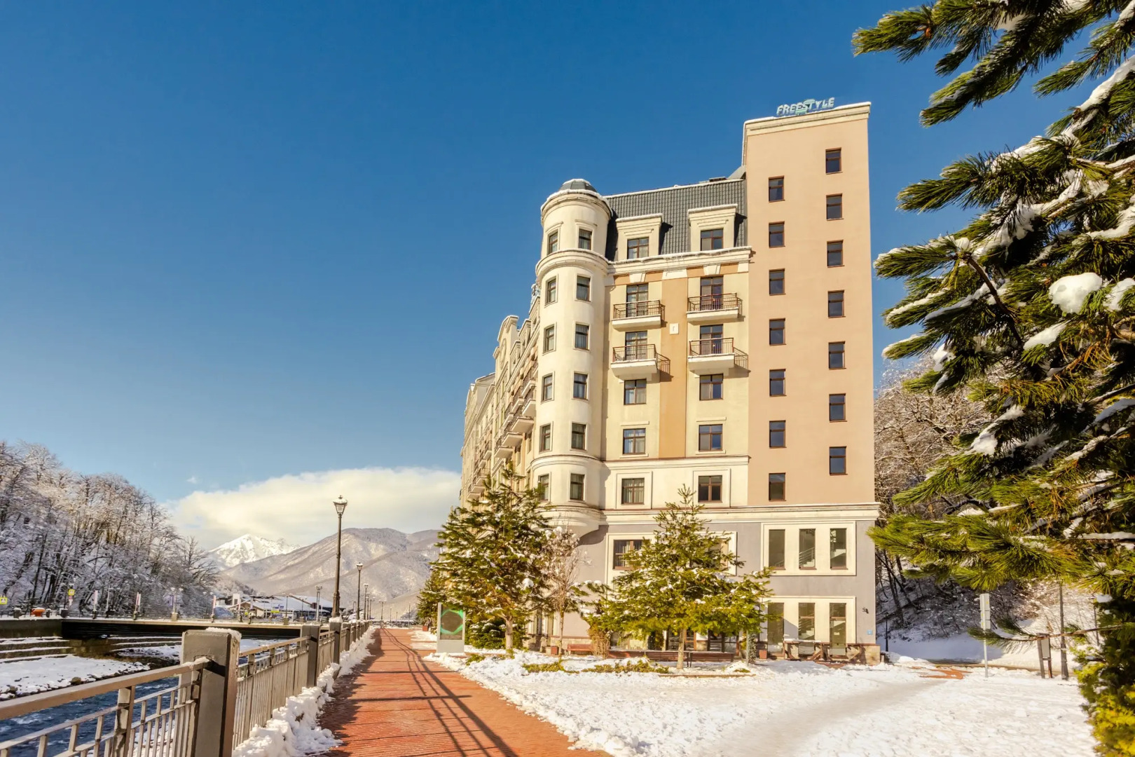 Отель Фристайл Роза Хутор