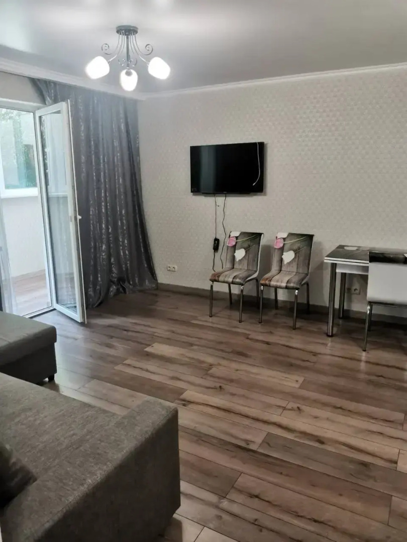 Апартаменты Евродвухкомнатная на Юрия Клыкова 12