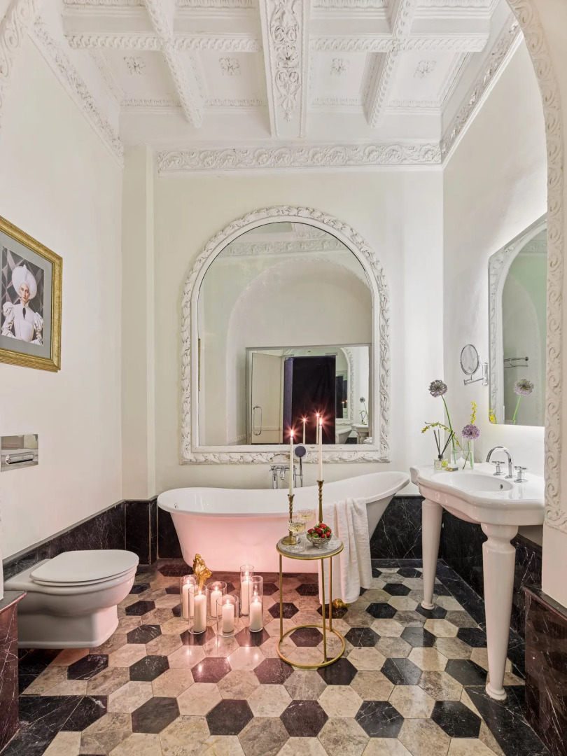 Отель Mr CAS Hotels