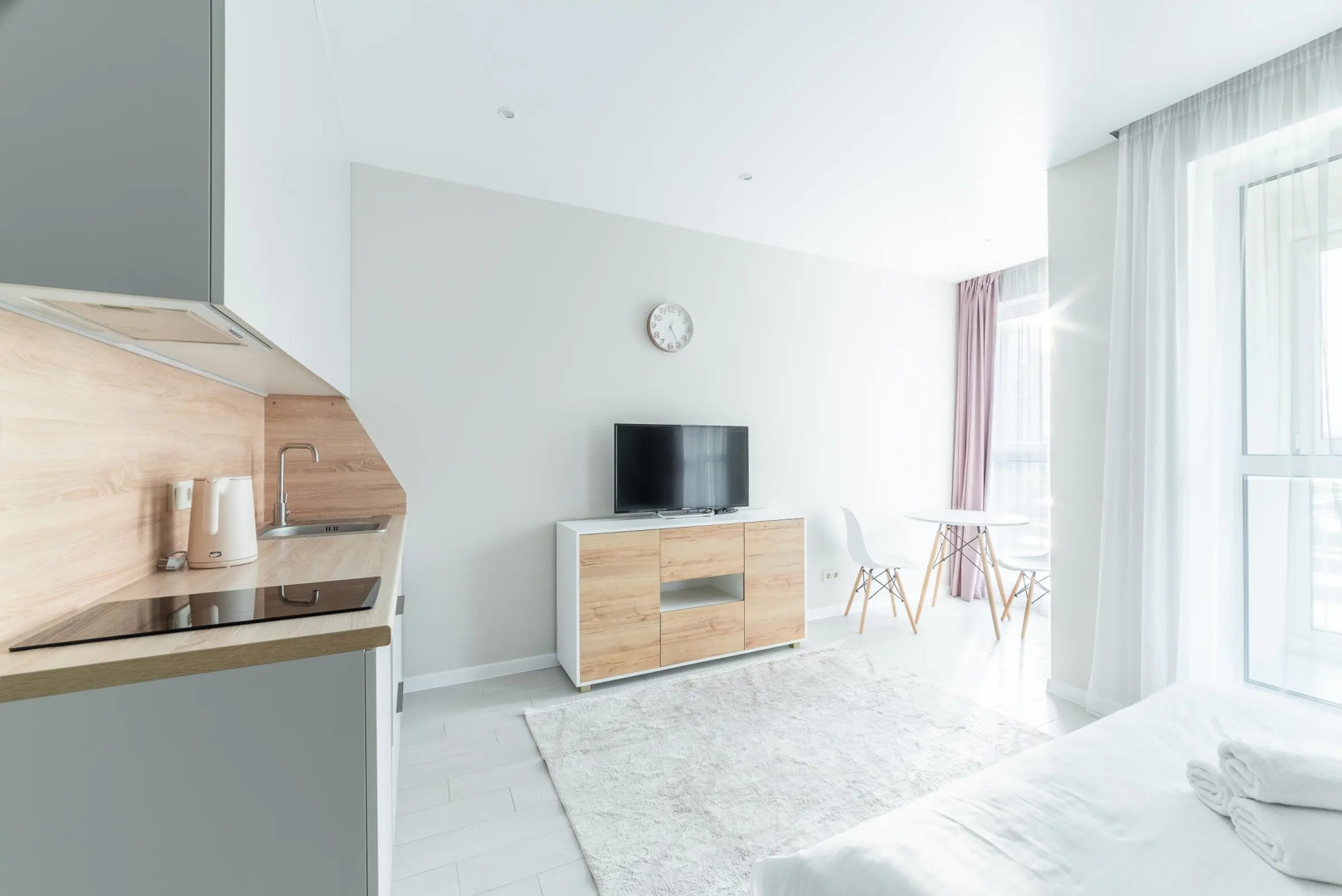 Апартаменты BelaTravel по адресу Игоря Лученка, д.19