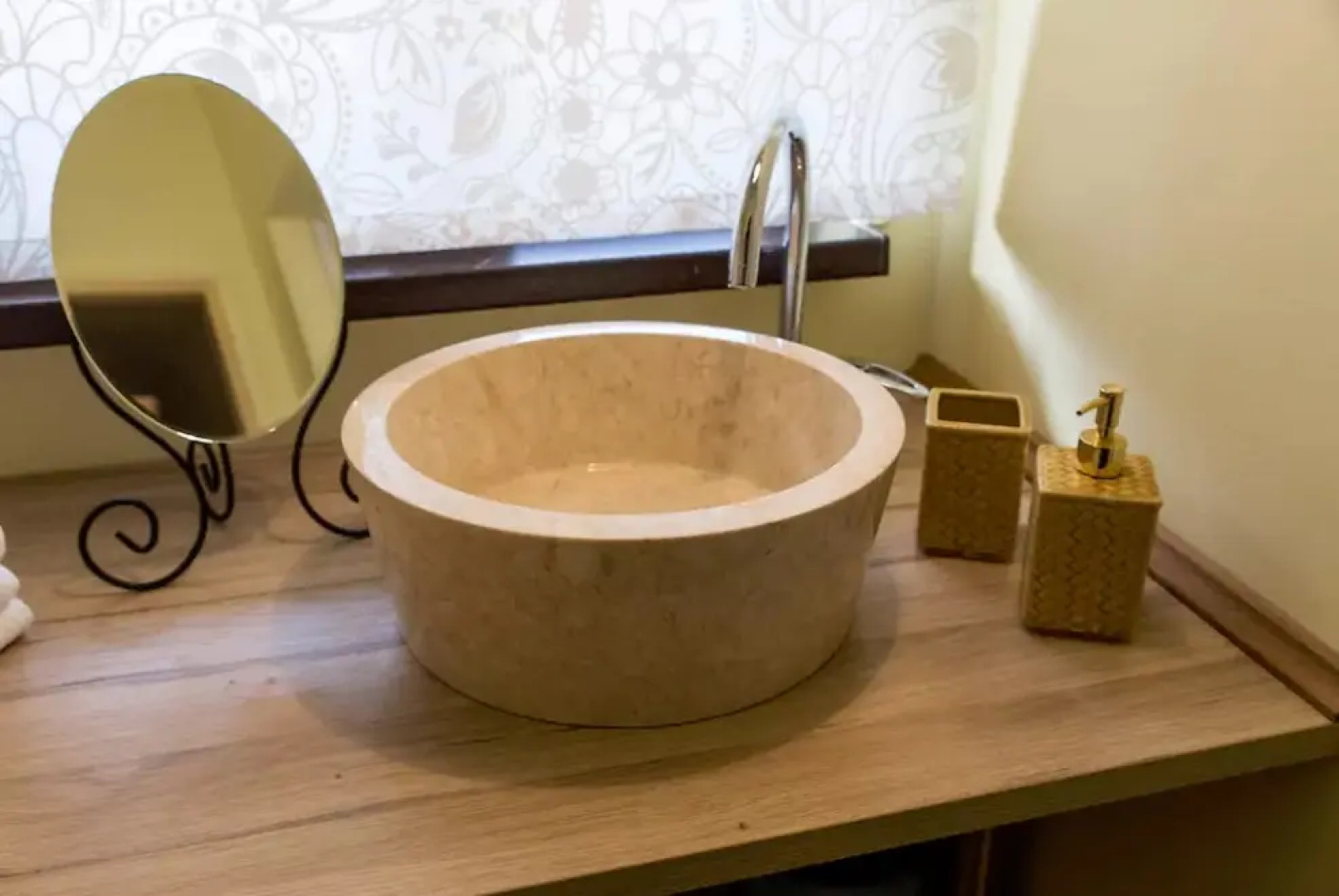 Апартаменты Mountains and Flowers