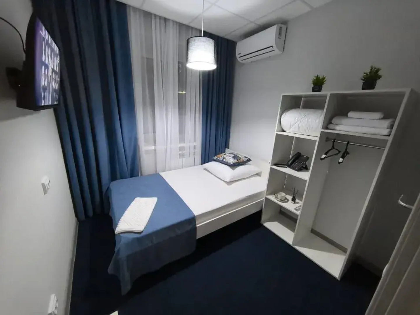 Отель Белая Ворона