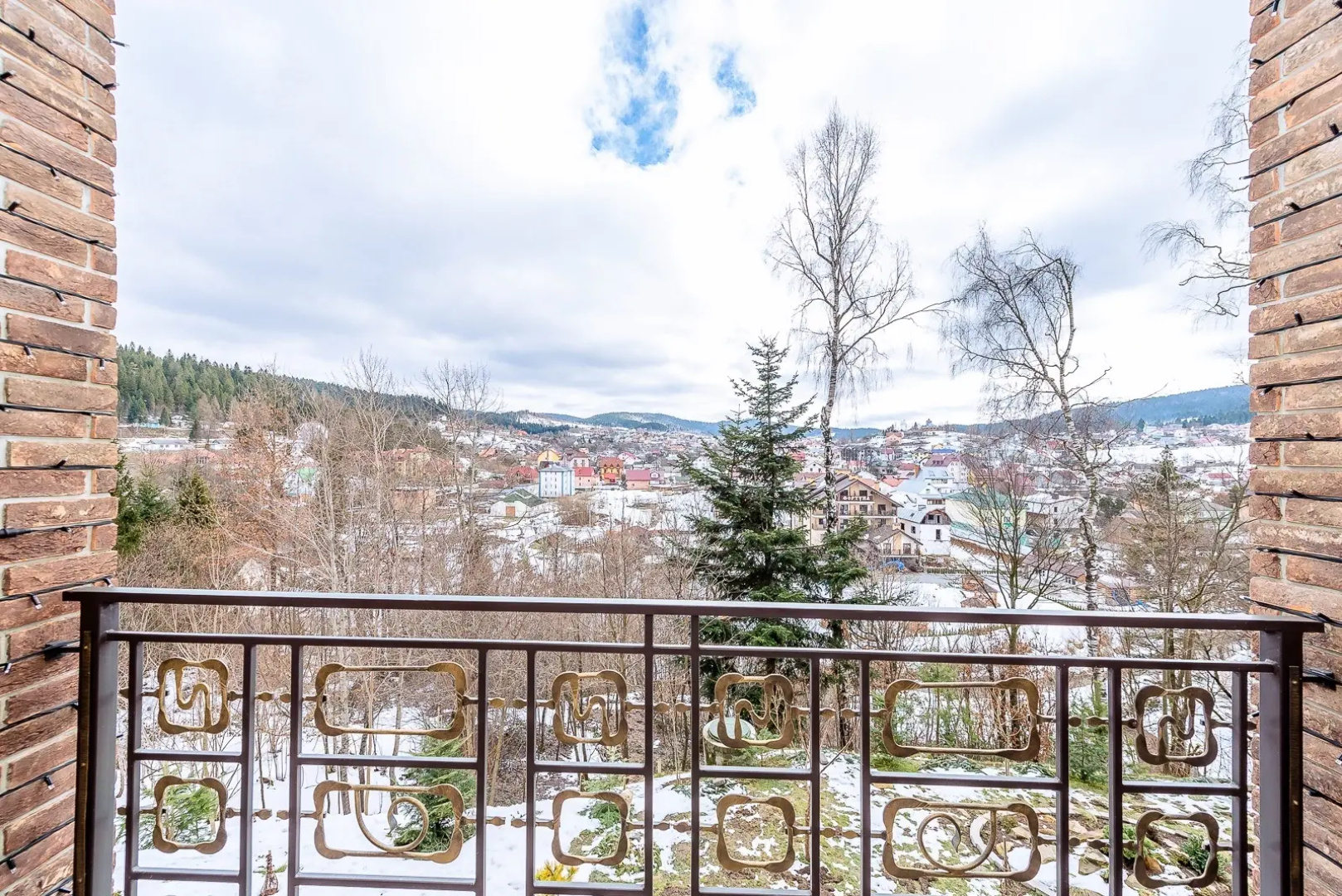 Favar Karpatyi Apart-Hotel