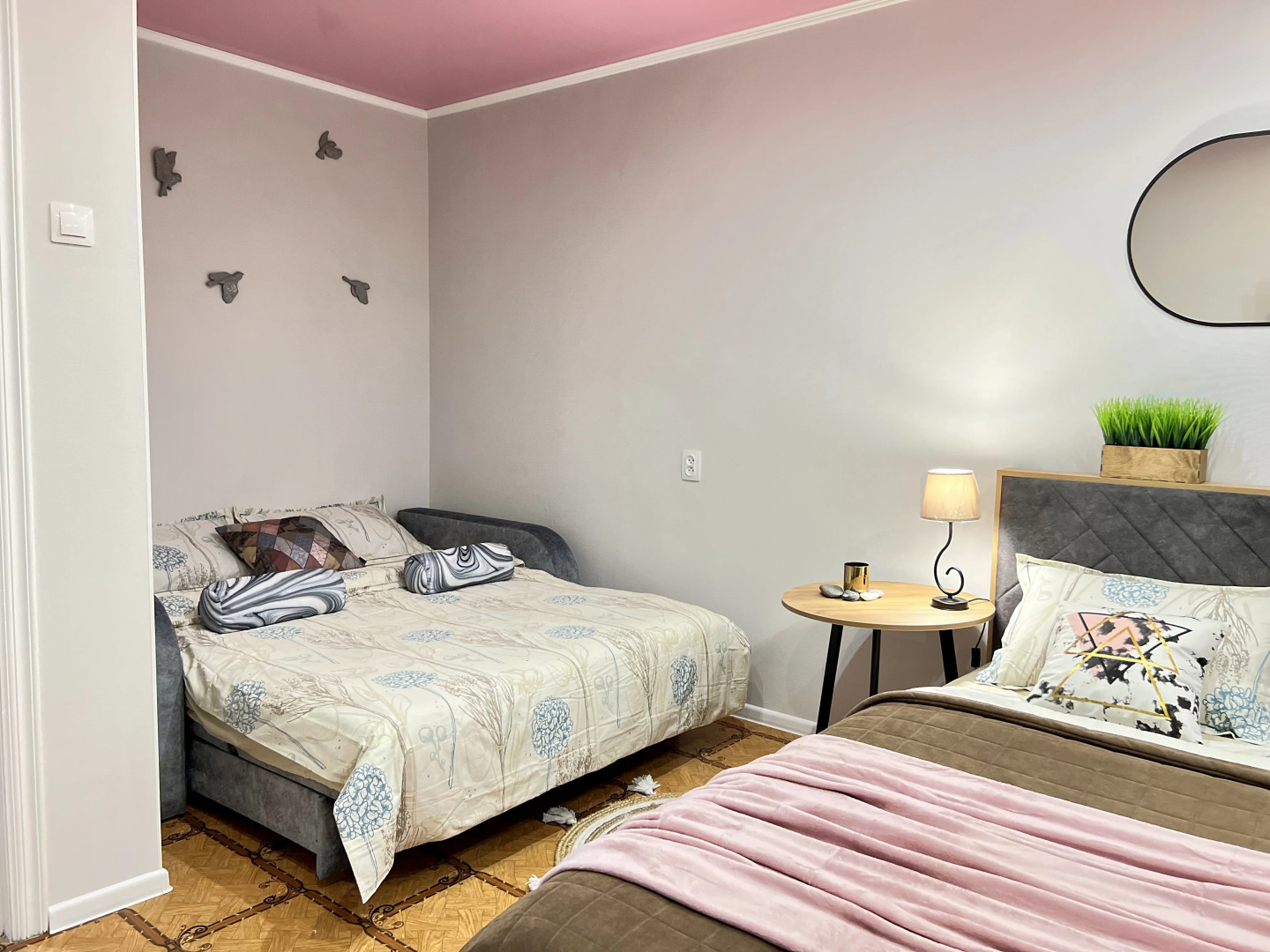 Апартаменты в тихом районе на восьмом этаже