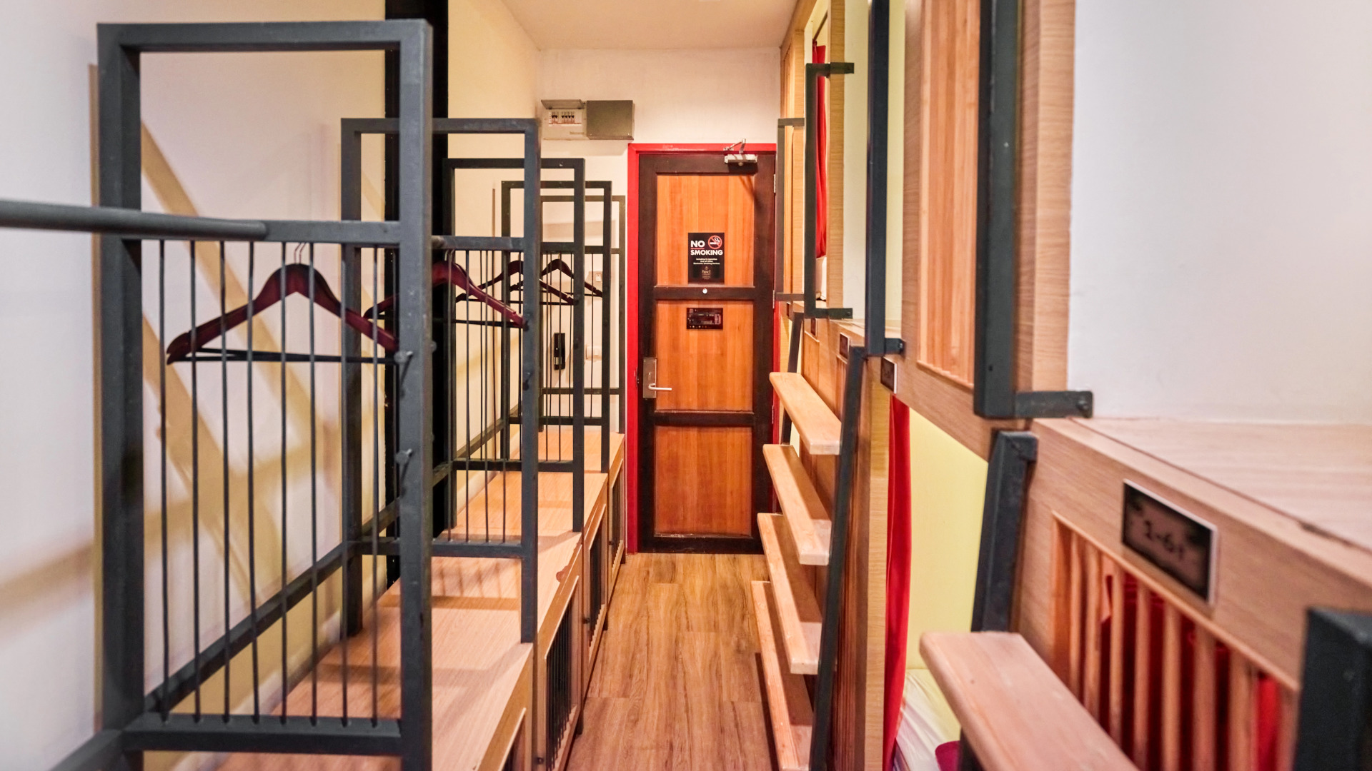 Отель Prince Theatre Heritage Stay