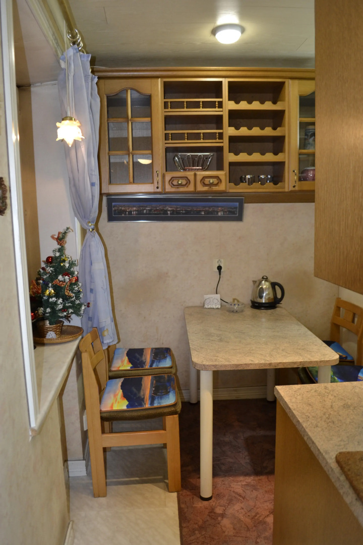 Квартира двухкомнатная с сауной лифтом и балконом