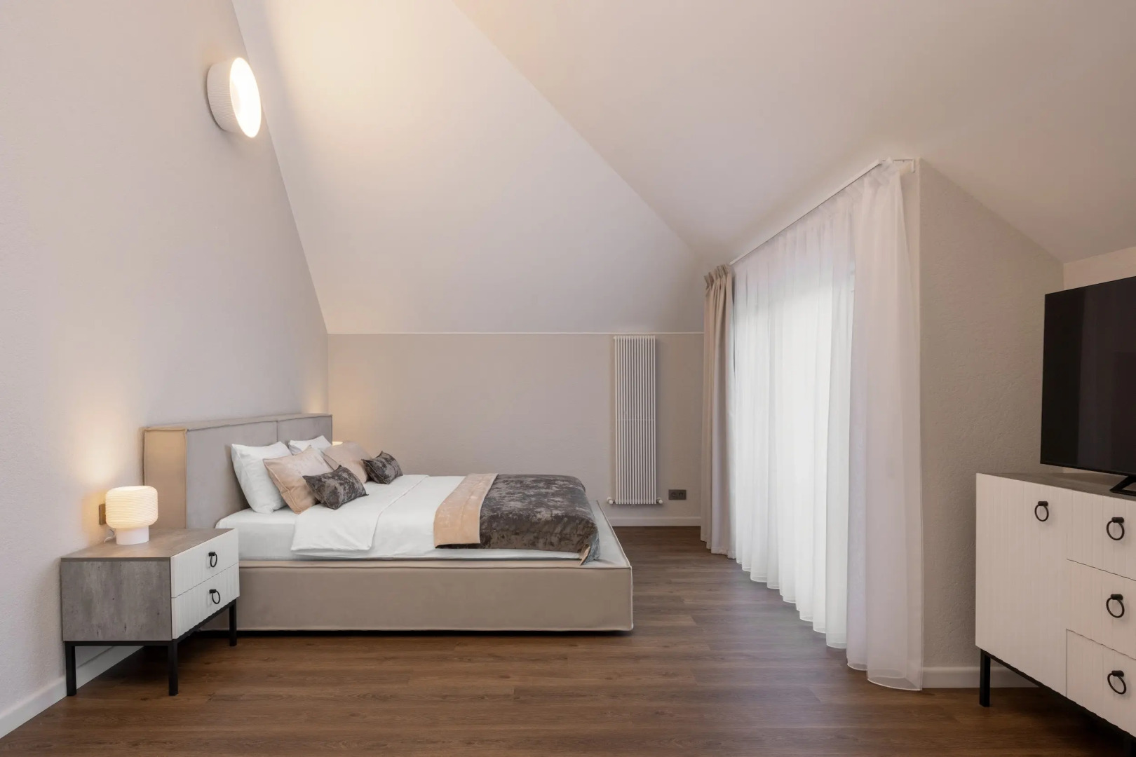 Вилла с подогреваемым бассейном и 6 спальнями