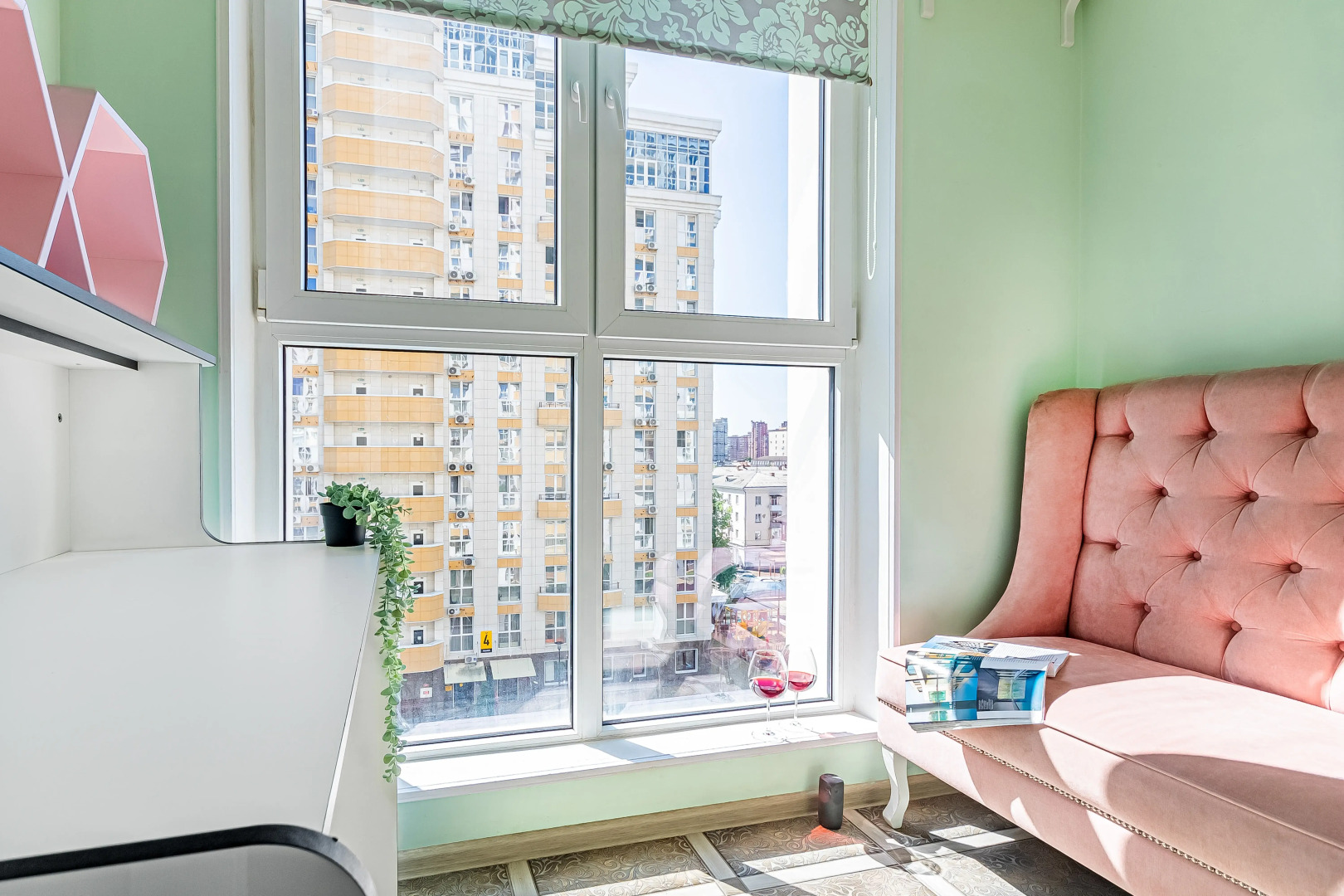 Апартаменты Стиль и Спокойствие Ортопедический Матрас Smart TV и Панорамное Окно ЖК Большой by Depart Apart