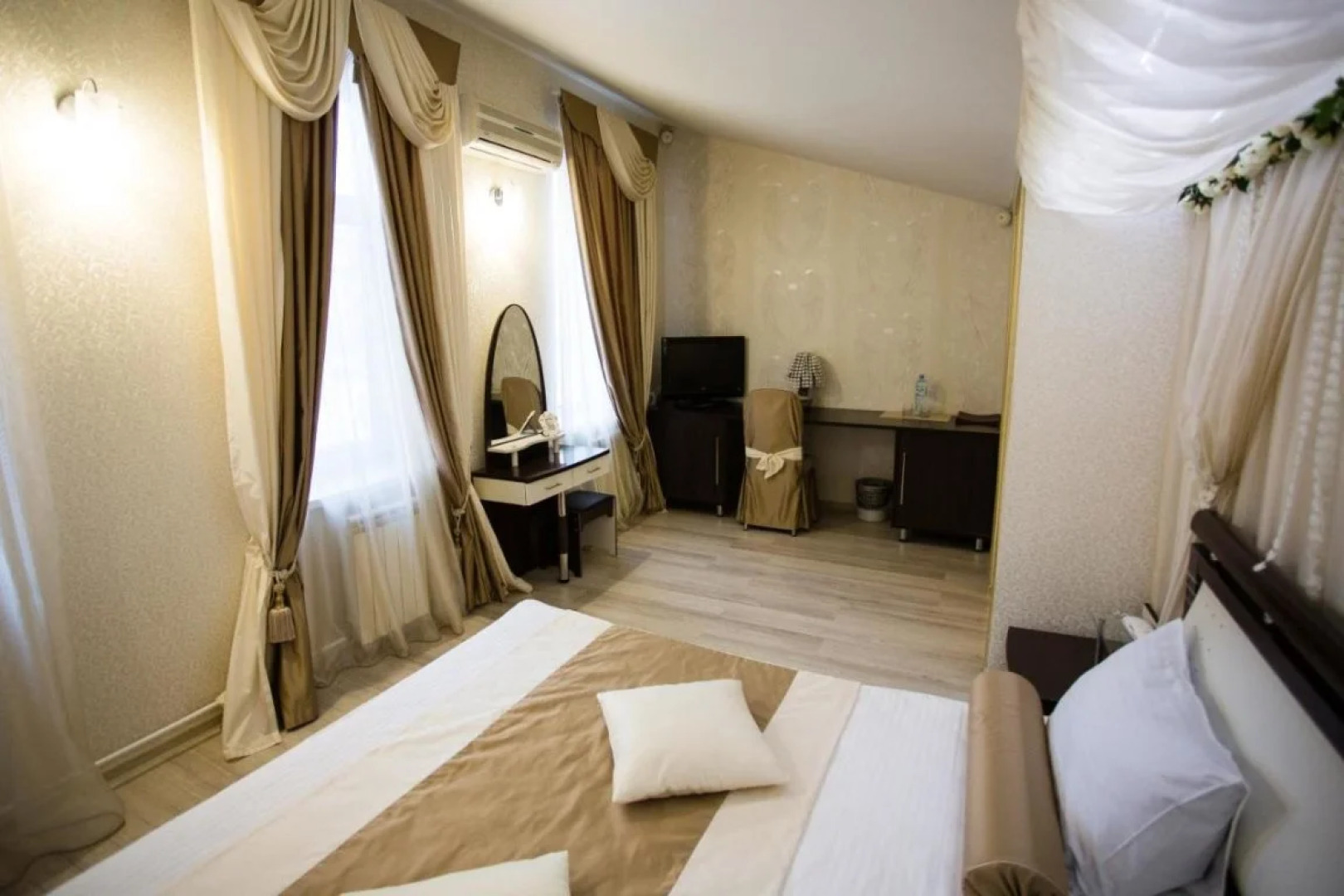 Отель Атриум