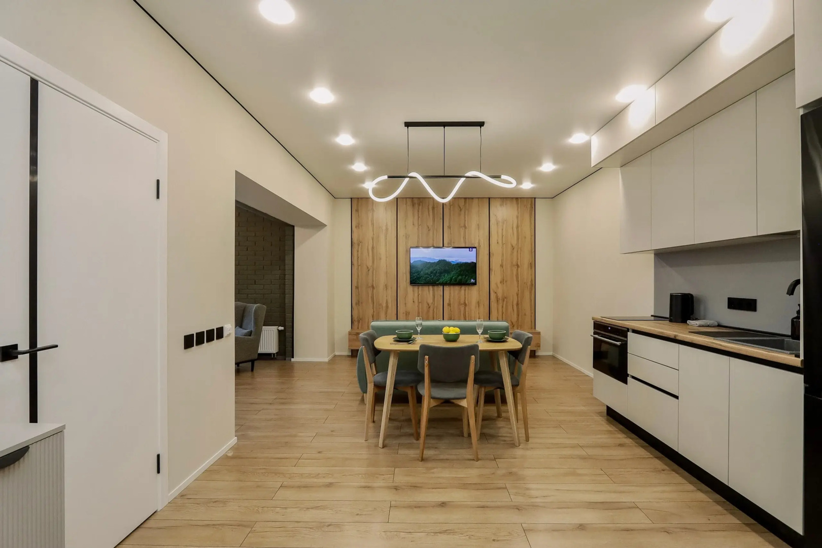 Апартаменты Privi House на Красной 140