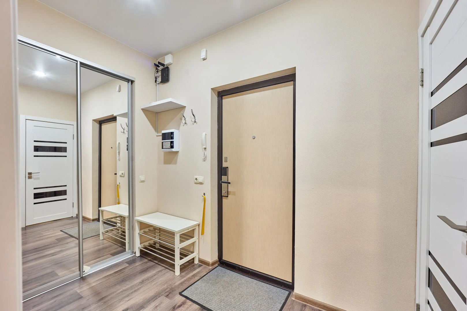 Апартаменты Современная Евродвушка в новом доме на 14 этаже