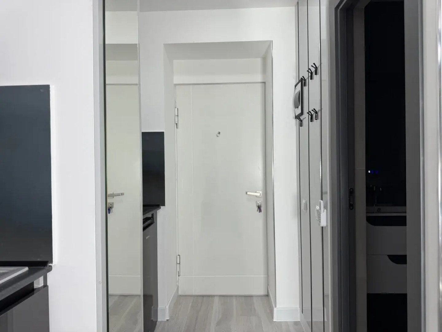 Апартаменты Stylish studio next to Malibu pk