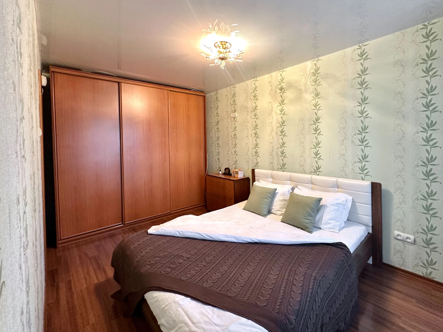 Апартаменты на 100летии 128а на 4х человек