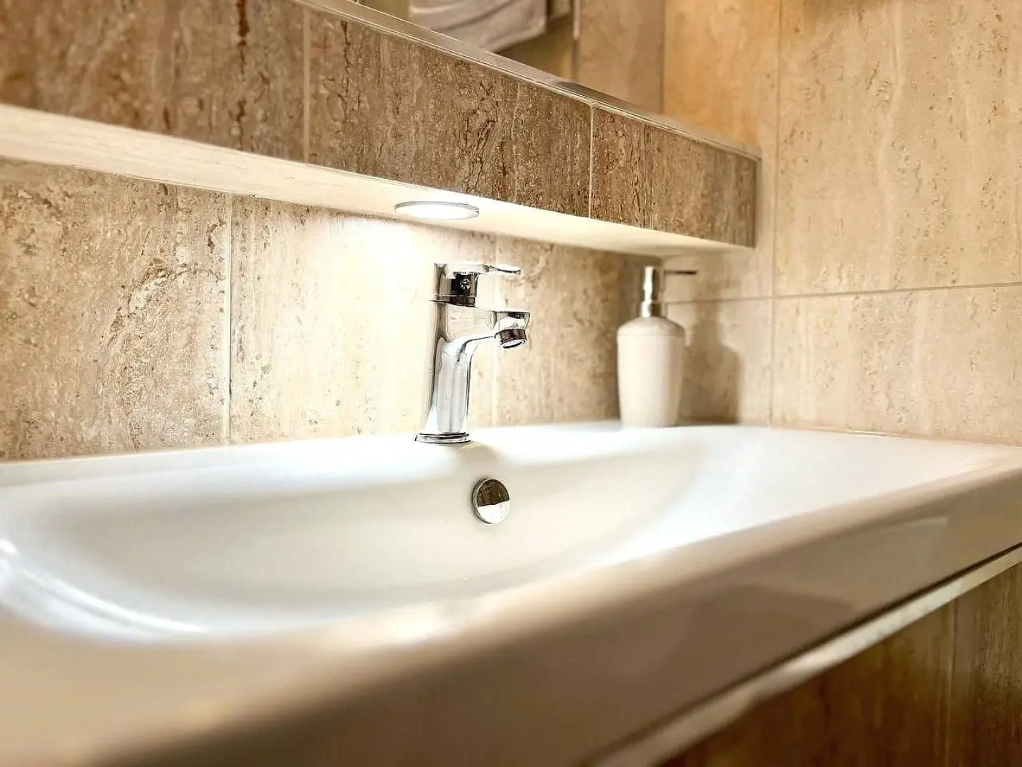 Апартаменты Relax Apart на ул. Германа Титова, д.6