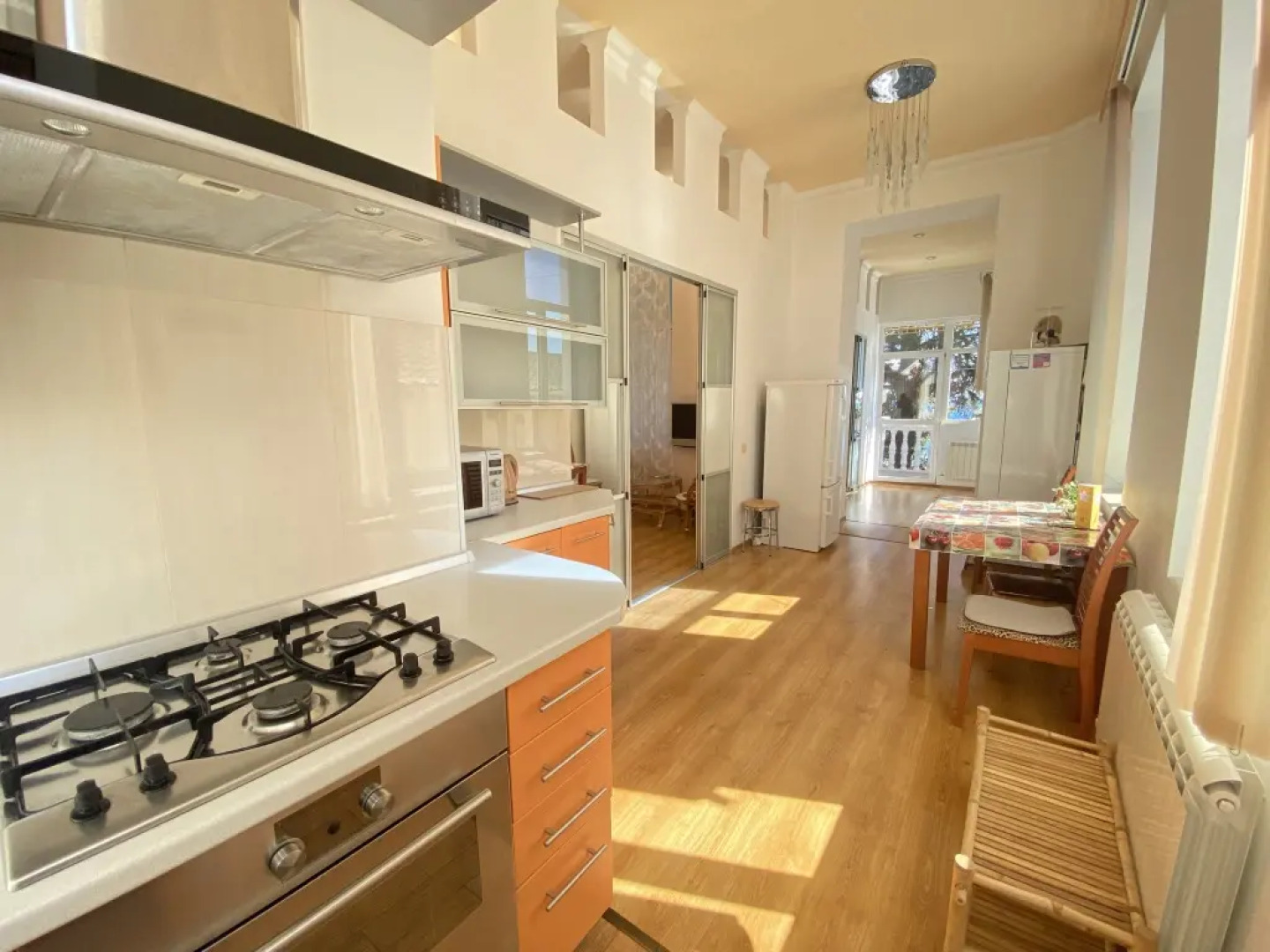 Квартира престиж с 2 спальнями, видом на море и балконом 2/7