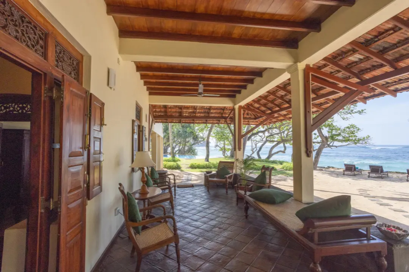 Villa South Point Abbey 4 bedroom beach front