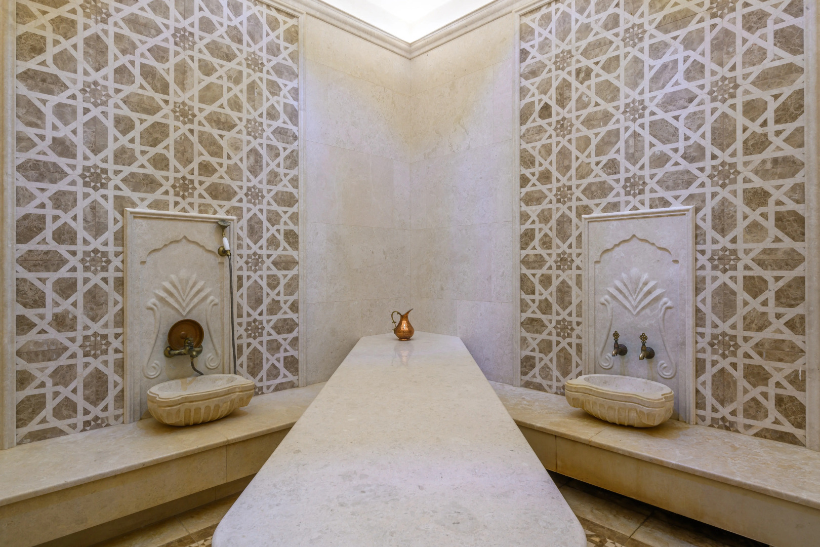 Гостиница Кол Гали