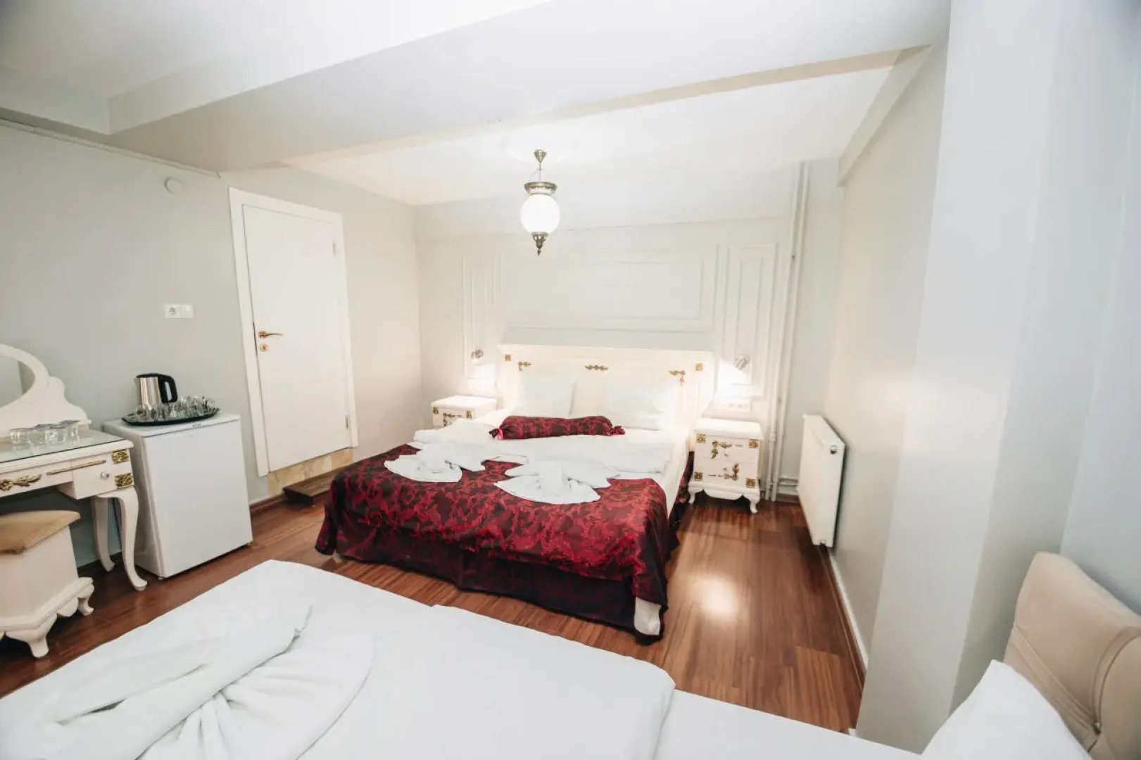 Отель Safran Suites