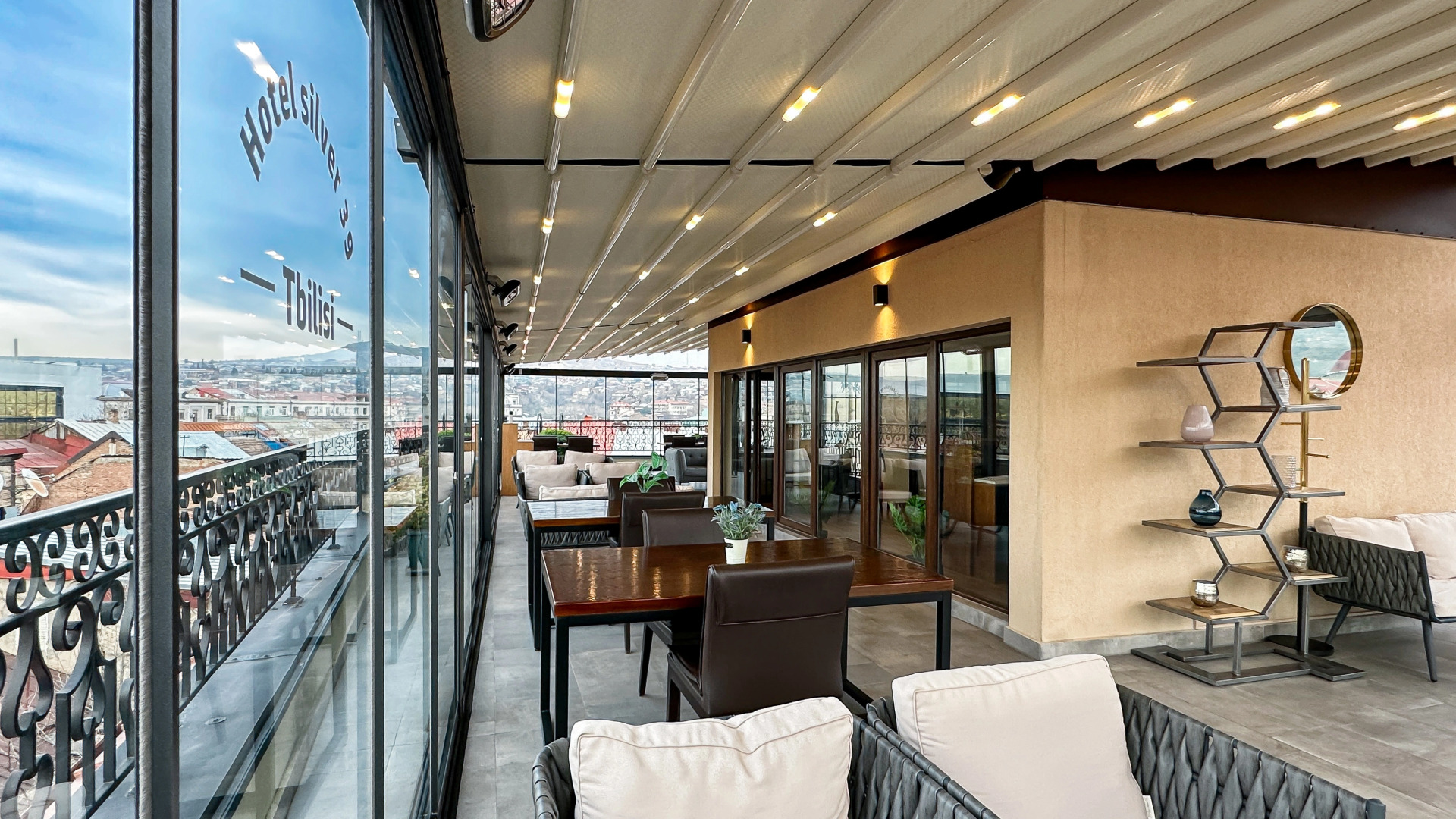 Отель Silver 39  Corner Hotel