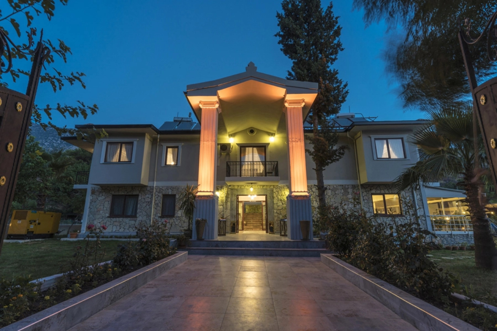 Отель Otto Palace Boutique