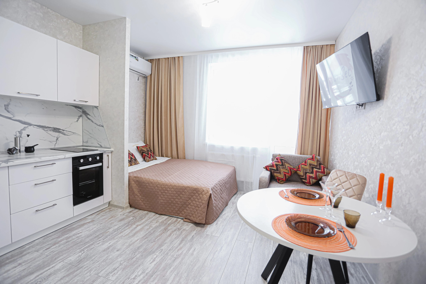 Апартаменты SunSet Радионова 202