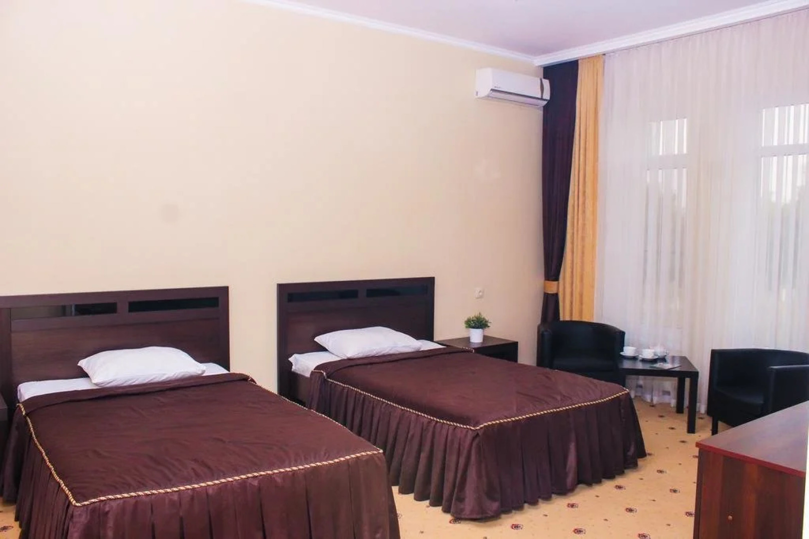 Отель Галар Холл