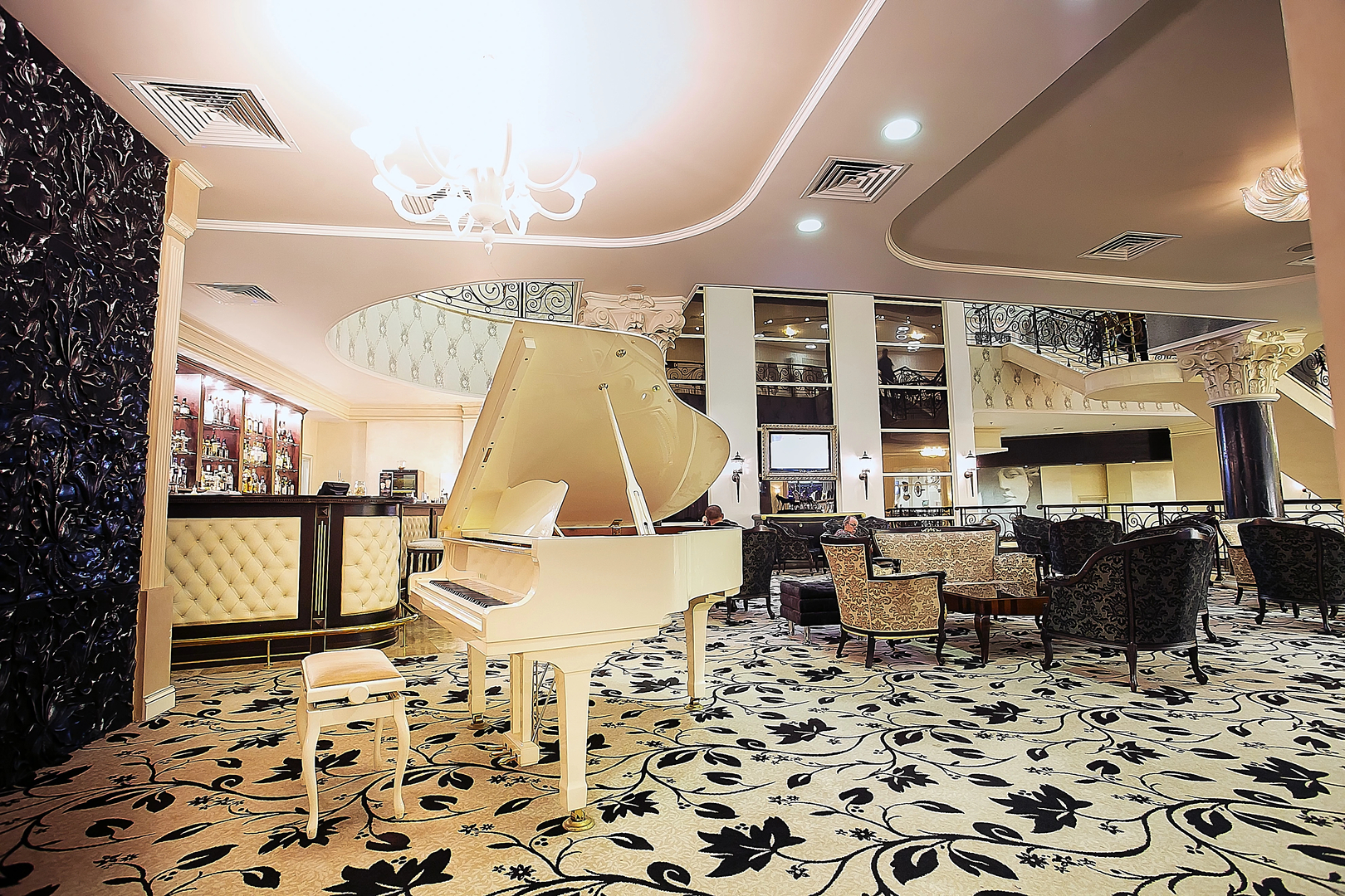 Отель Милан