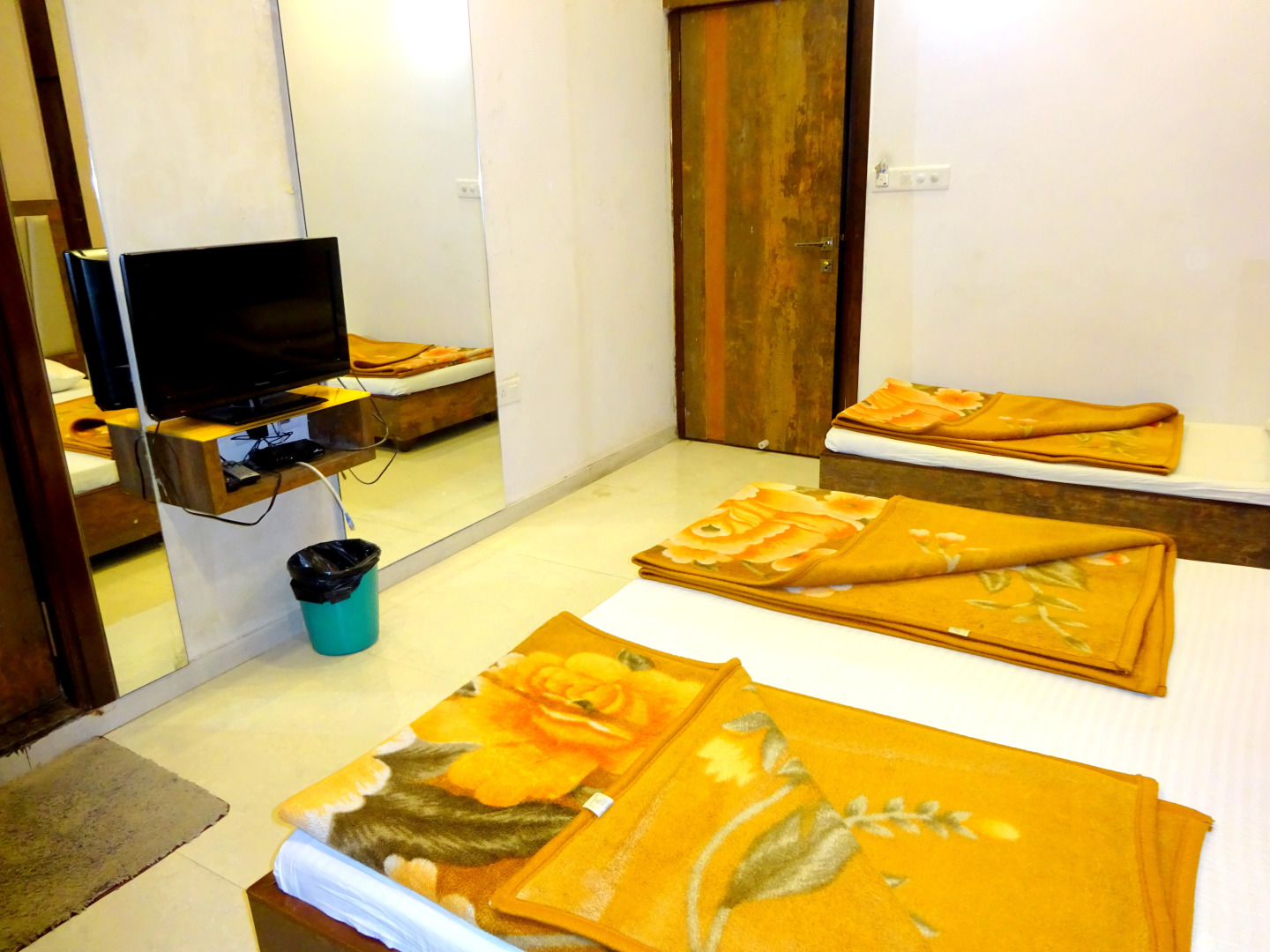 Отель Sunrise Palace by Sky Stays