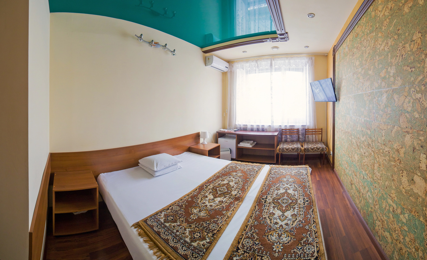 Отель Абсолют