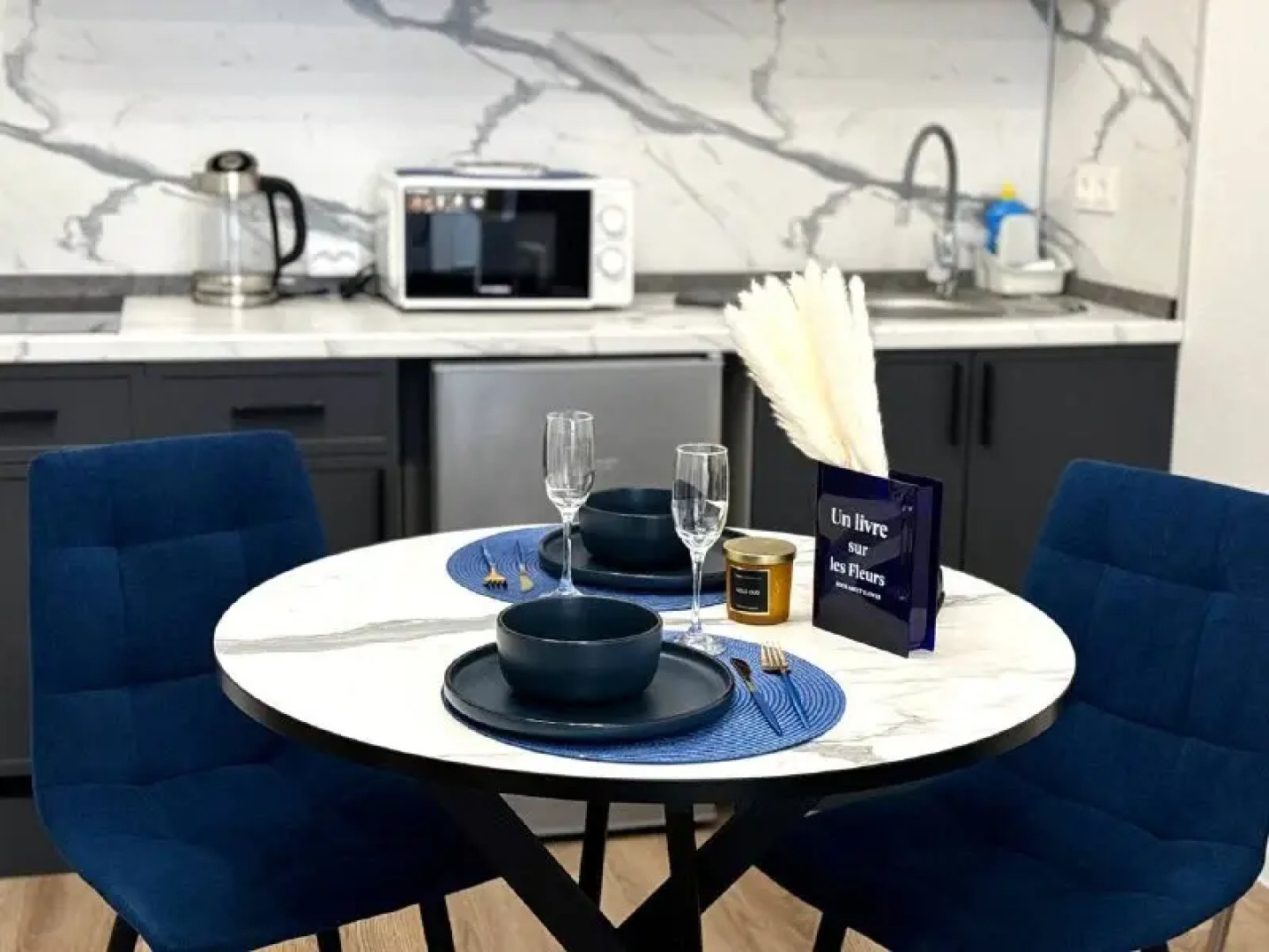 Квартира Стильная для 4 гостей 10  мин до центра