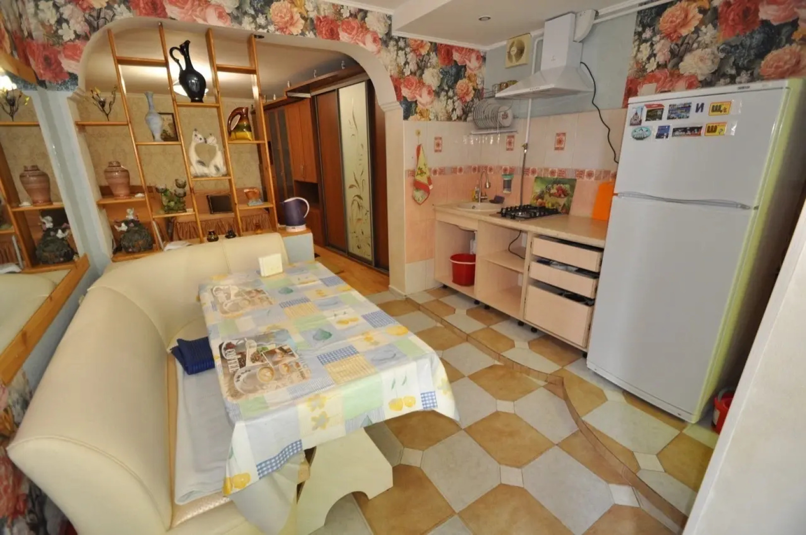 Апартаменты на Поликуровской улице 7