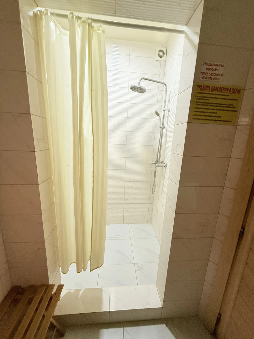 Частный дом с сауной и бассейном в курортной зоне