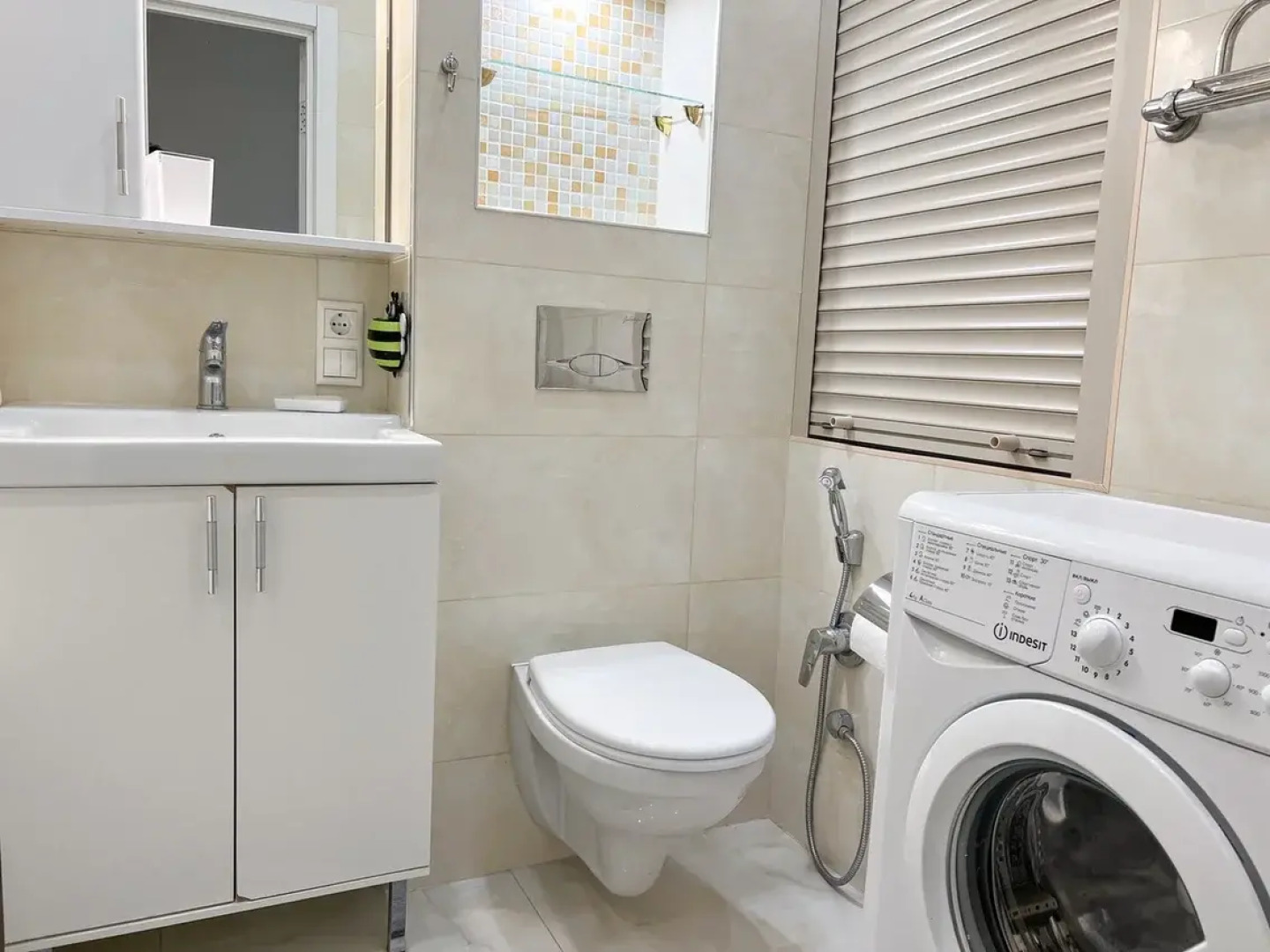 Апартаменты Квартира AlexHome РП Свердловский Алексея Короткова 1