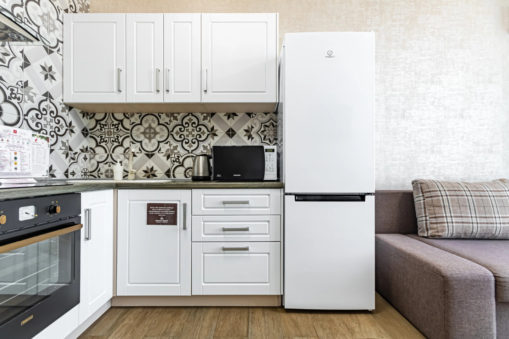 Апартаменты 2 Кровати Диван 6 гостей Центр Краснодара 22 Этаж Smart TV и Вид из Окна