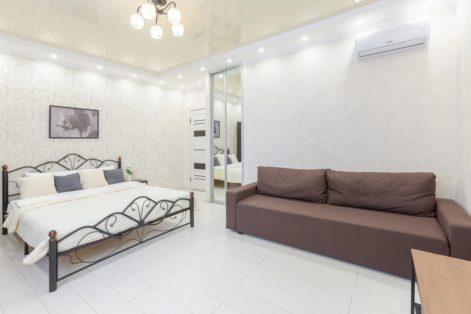 Апартаменты возле Космопорта