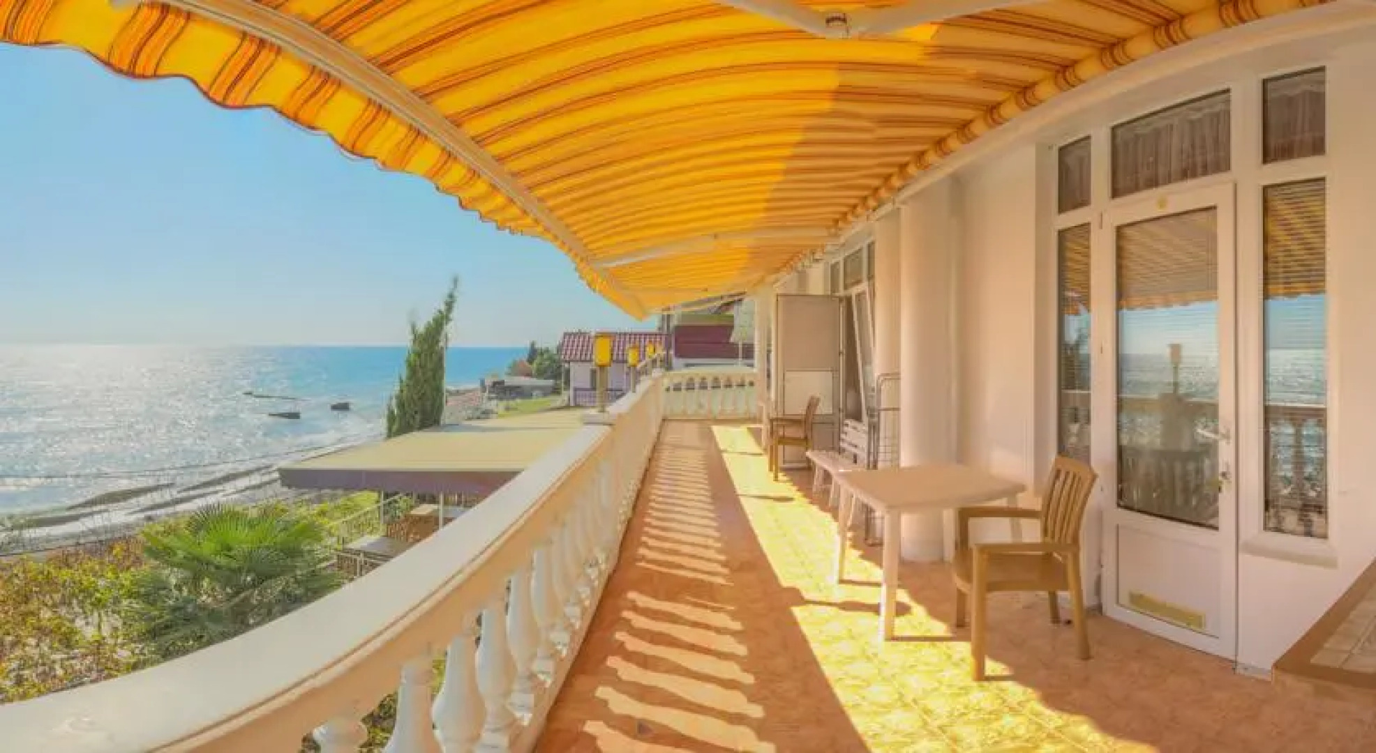 Гостевой Дом с Колоннами