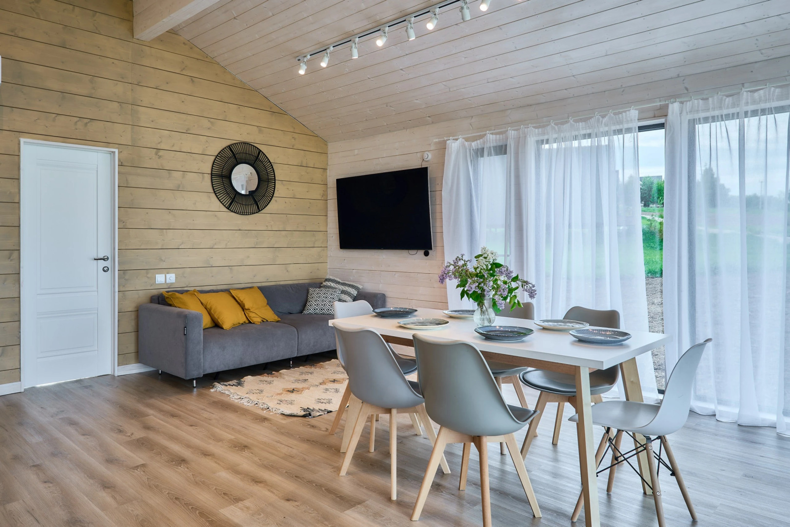 Коттедж Якунино-Дача Дом Медведя