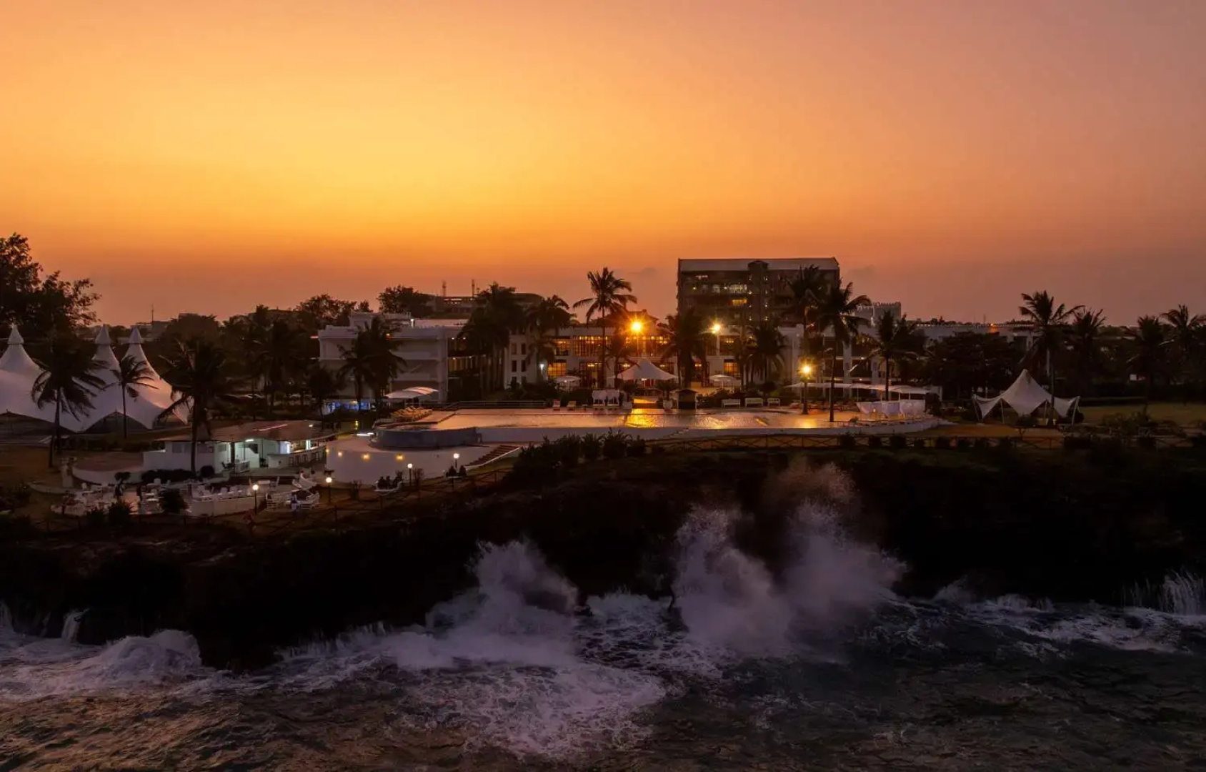 Отель Golden Tulip Dar Es Salaam