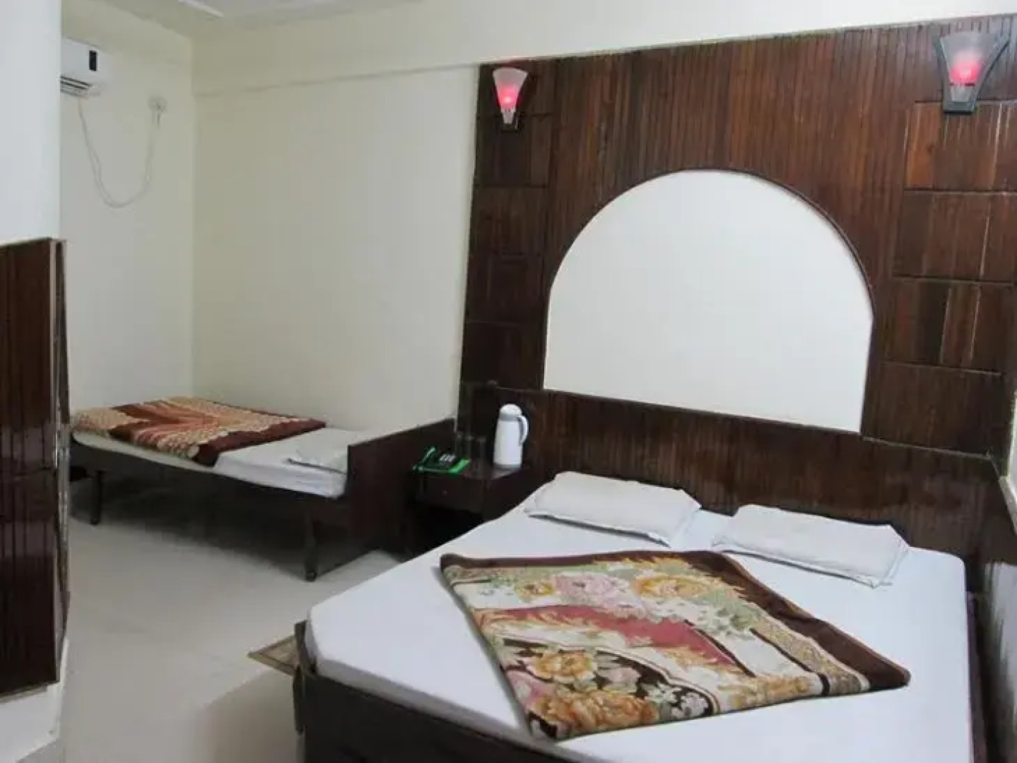 Отель Raghunath