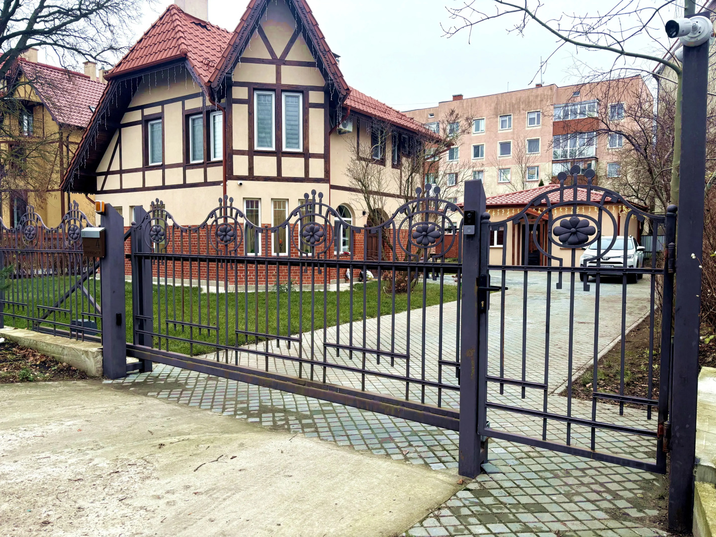 Частный дом House on Lermontov street