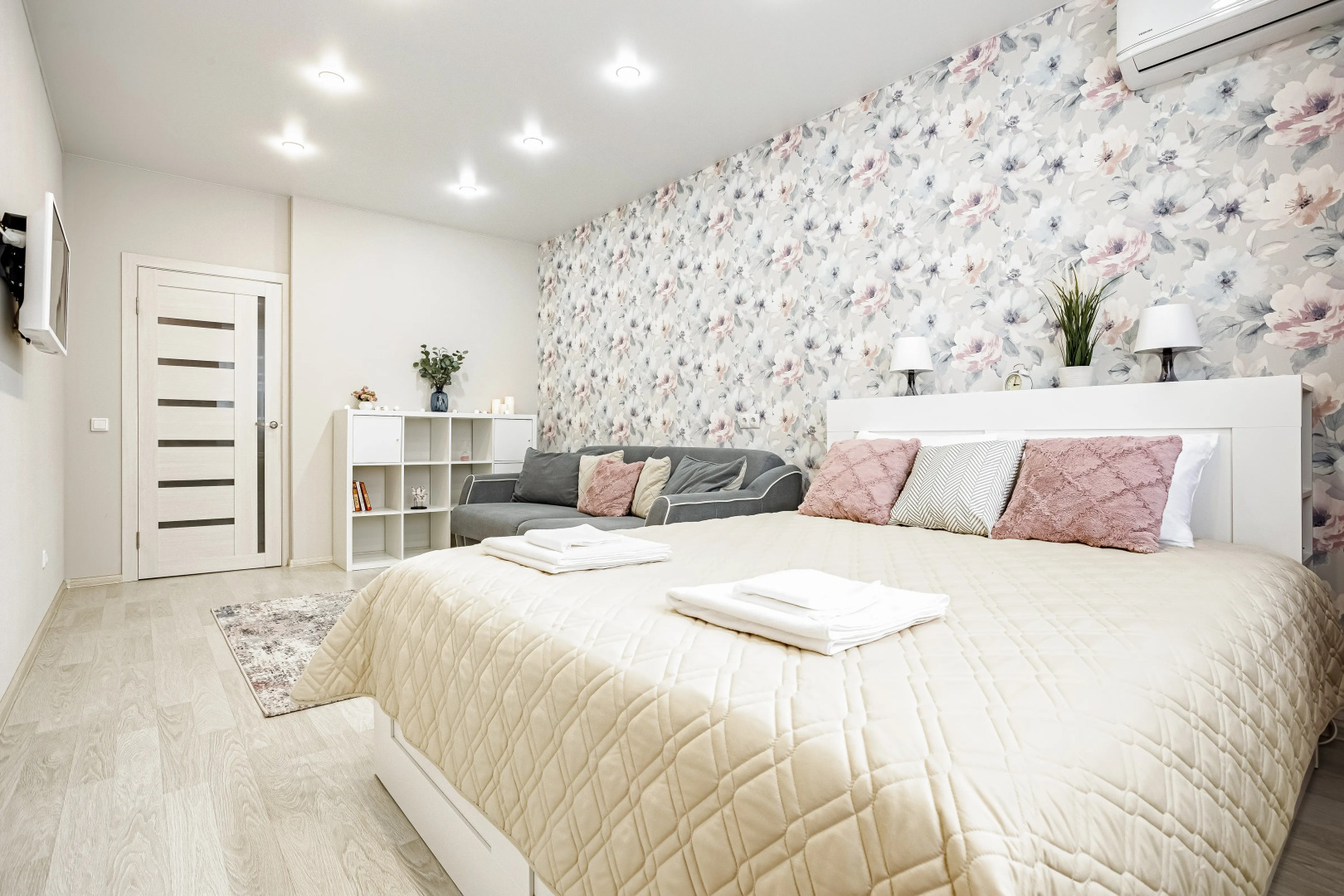 Апартаменты ATMOSPHERE APART Парк Галицкого