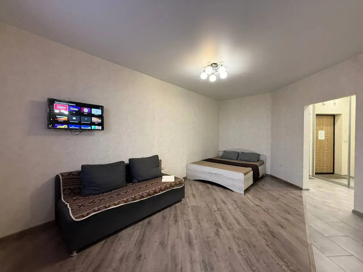 Квартира рядом с ЛДС